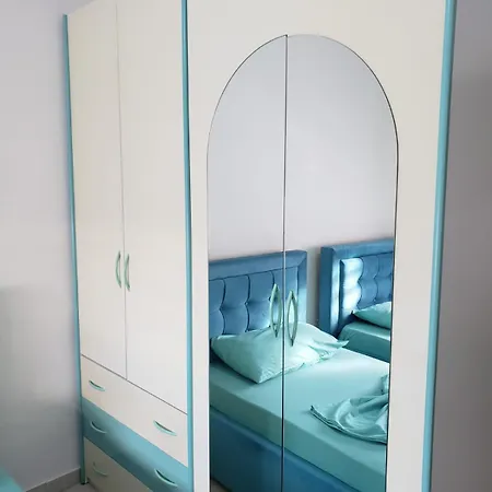 Malsi's, Private With Shared Bathroom And Kitchen Tirana