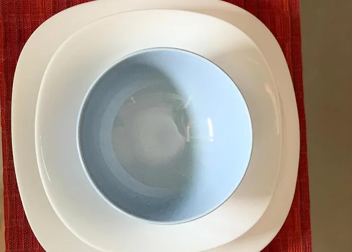 Malsi's, Private With Shared Bathroom And Kitchen