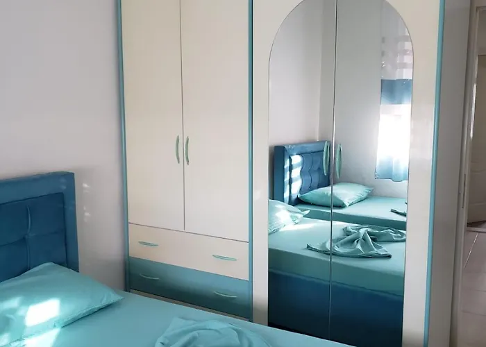 Malsi's, Private With Shared Bathroom And Kitchen Privat bolig